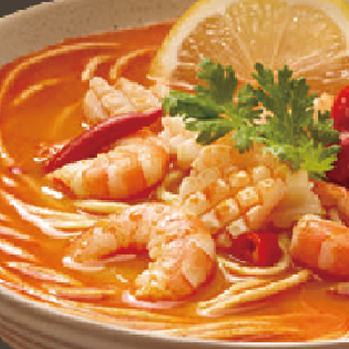 Zuppa di noodle orientale