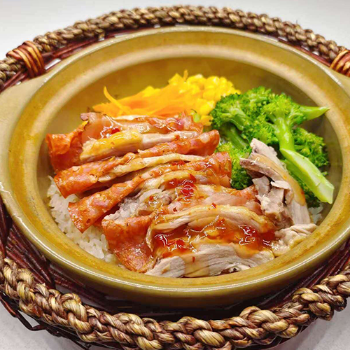 Riso in claypot con anatra e salame piccante