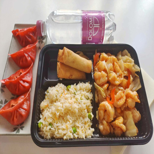 Menù 4 Gamberi saltati con verdure miste